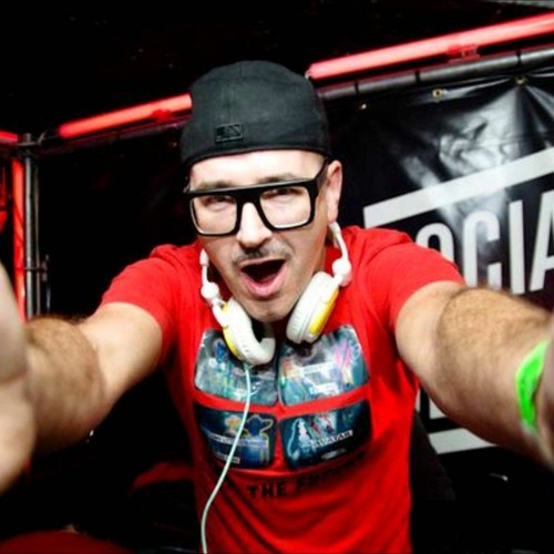 Larry Tee - Airplanes