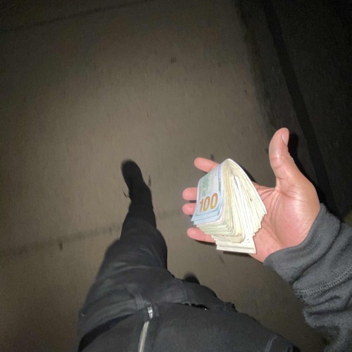 Aint No Luv(prod.WEALLFLOAT)