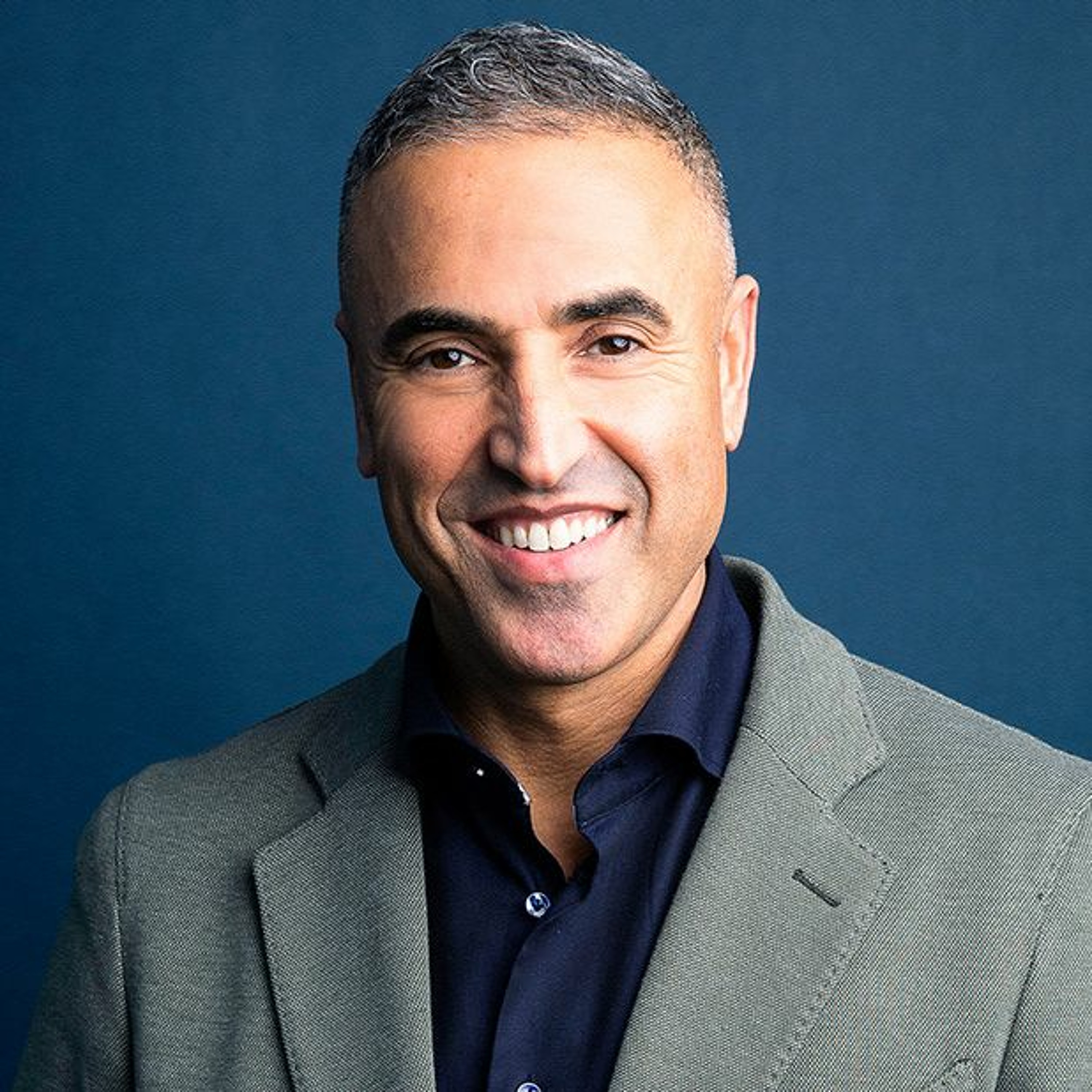 E30 | Farouk Nefzi (Feadship) on marketing luxury products episode artwork