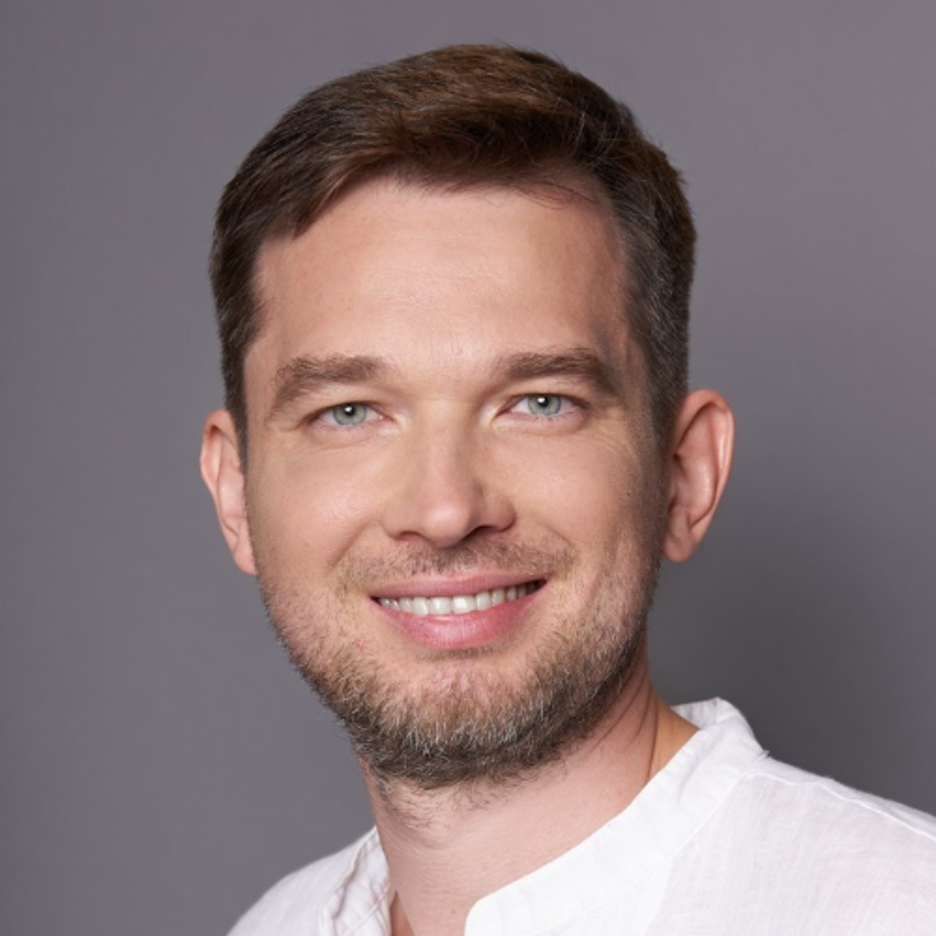 92 - Diaspora Founders, Benefits of FAANG Experience, and Pattern Matching in VC with Borys Musielak, SMOK VC