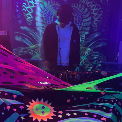 Sonic Thrust: A Short Journey Through The Techno-Cosmos