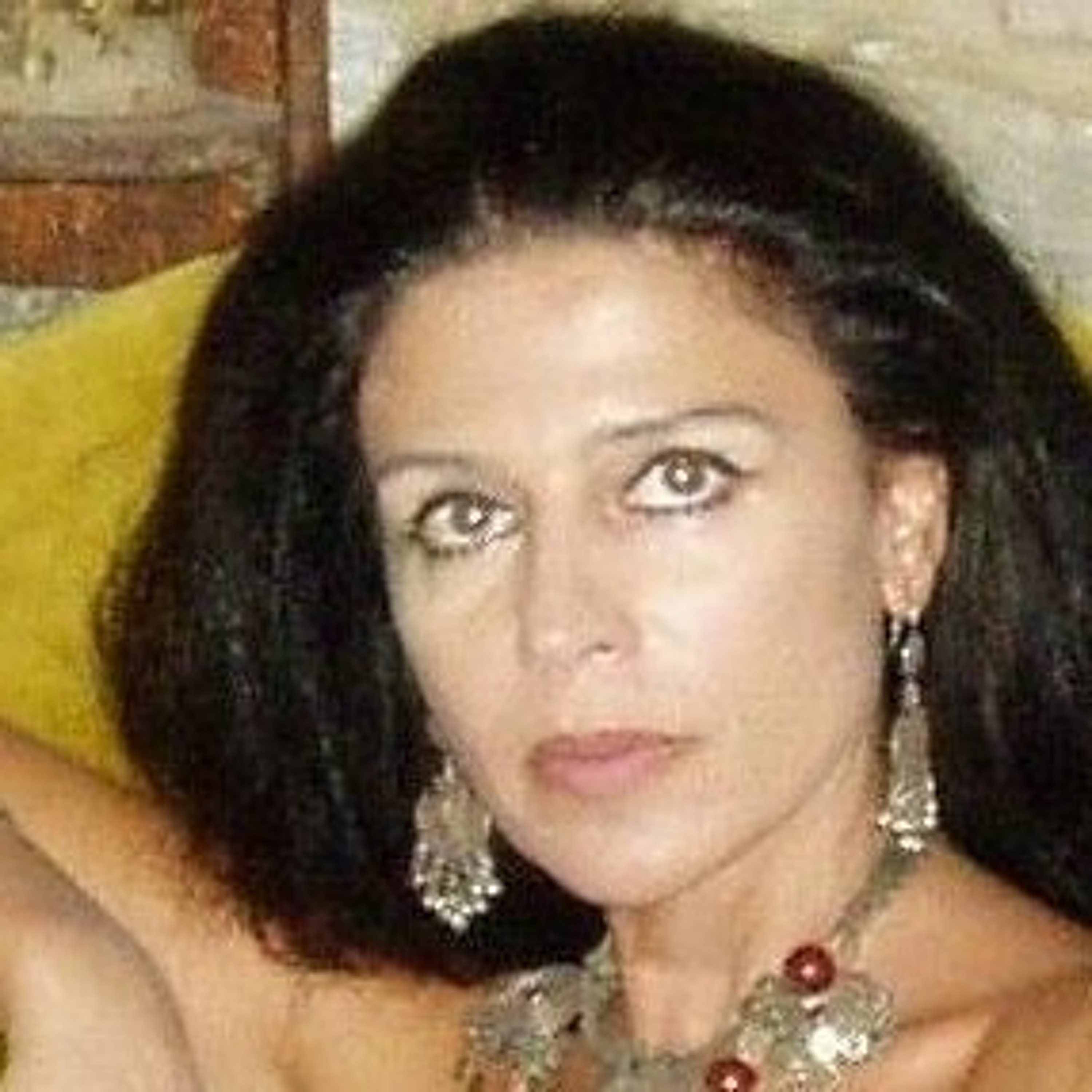 Μαρώ Κάργα: «Την εποχή που τα φίδια αλλάζουν δέρμα» episode artwork