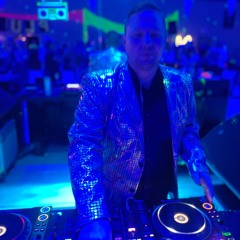 Live at 90s Time Machine Dec 2023