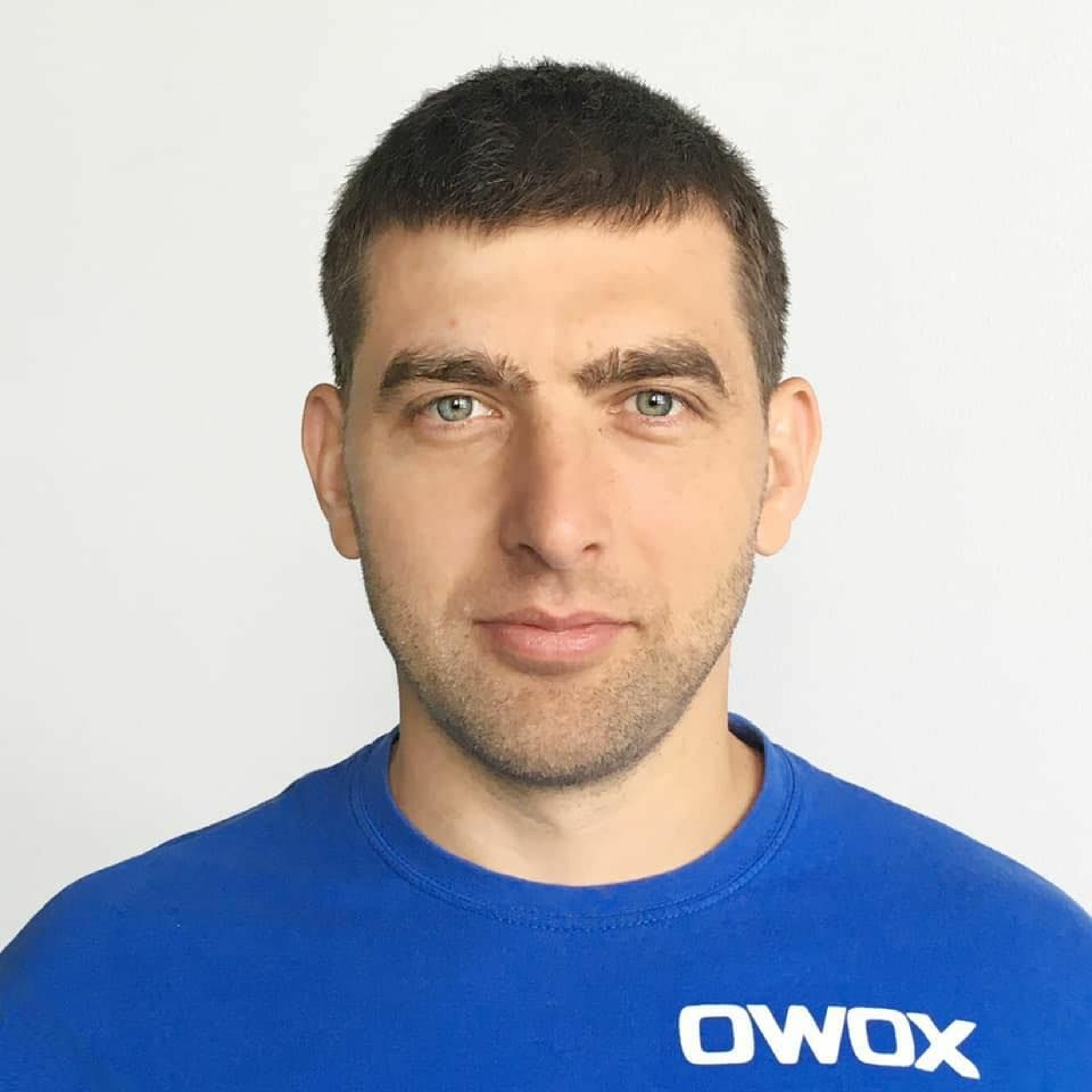 67 - построение B2B SaaS в Украине, рынок аналитиков СНГ с Владом Флаксом, OWOX