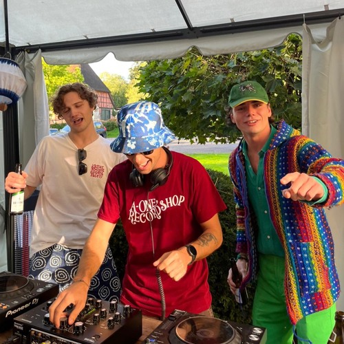 Razzle Dazzle - N0BLE R0T B2b Leo Jenisch
