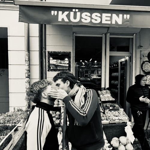 01099 & Mattafix - Küssen City Life