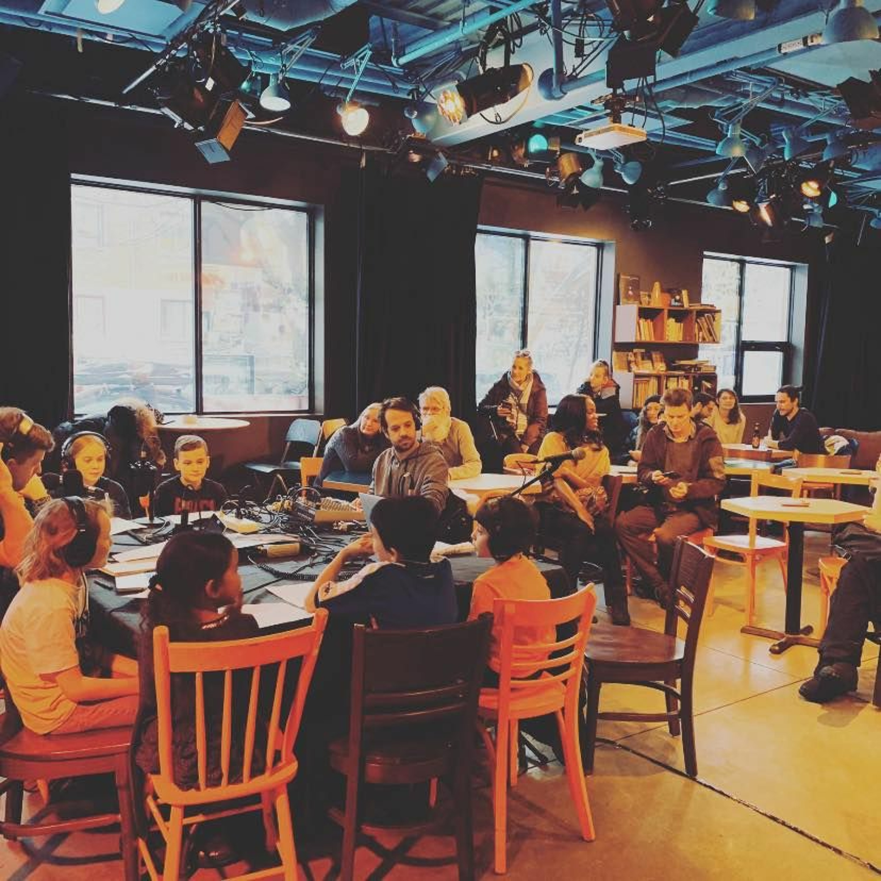 Émission - Nos jeunes reporters au spectacle "Poisson Glissant" (Théâtre La moindre des choses)