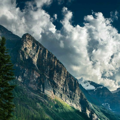 وَإِذْ قَالَ إِبْرَاهِيمُ رَبِّ اجْعَلْ هَٰذَا الْبَلَدَ آمِنًا وَاجْنُب_تلاوة ندية من سورة إبراهيم