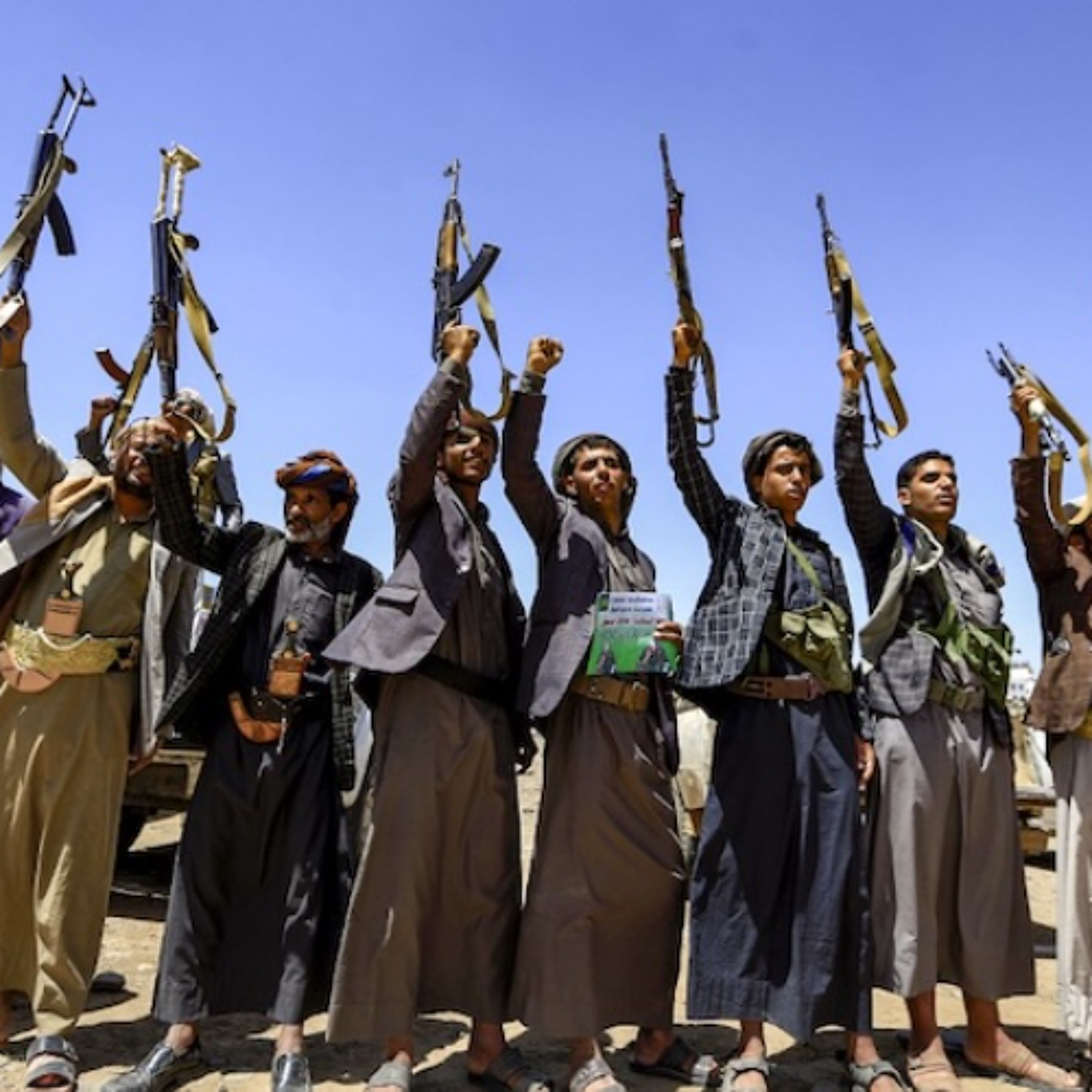 USA surrenders and ceases attacks against the Houthis