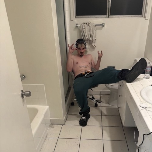 rieke - thunder thighs [prod. hofbadge + clay10] (dj blat + chris finesse exclusive)