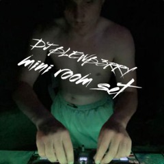 DJ BLEWB3RRY mini room set