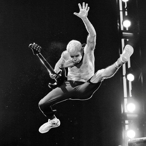 Red Hot Chili Peppers - The Zephyr Song (re disco ver ''Fly On'' Super Friendly reMix) back to 2002