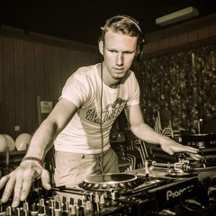 [retro house] DJ Jelle - 240615 Private Bday party