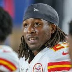 ORIGINAL !! KAREEM HUNT KICKING VIDEO TWITTER