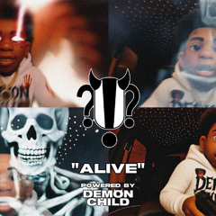 Alive (#HUHH LIVE PERFORMANCE)