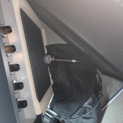 Loudspeaker Mic Test SM58