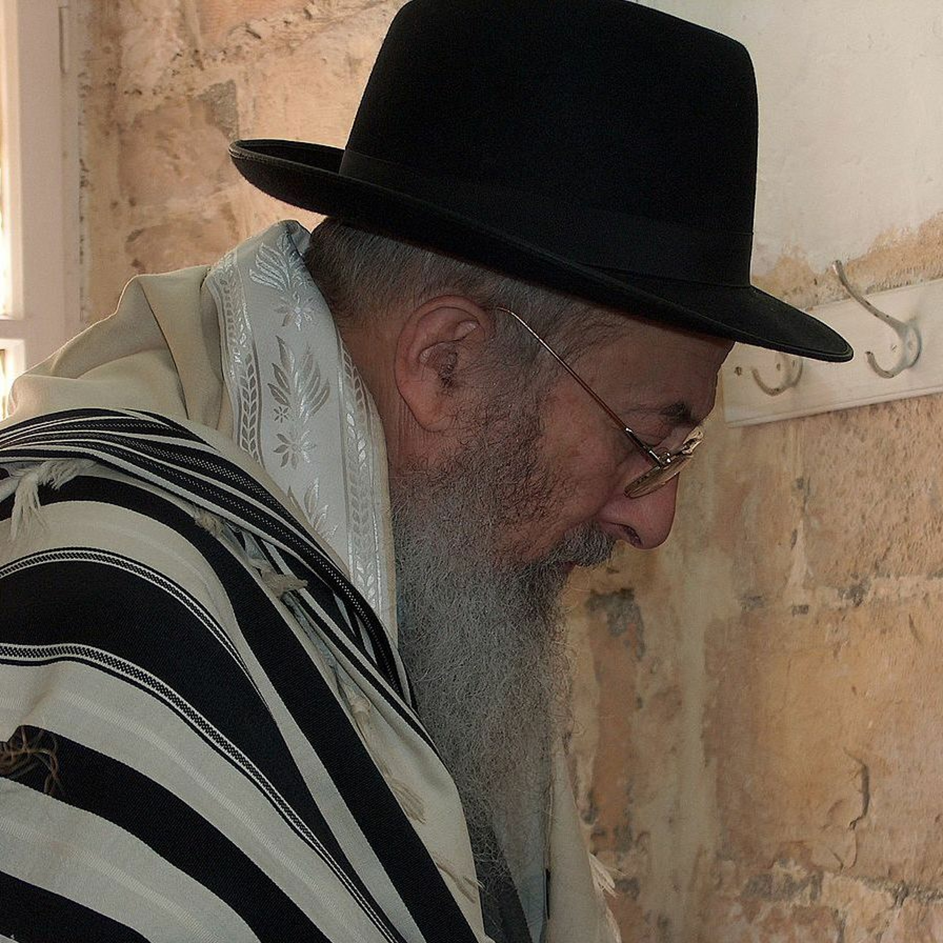 475 - עשי לך רב episode artwork