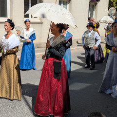 Traditional Provencal Music (Fête de Saint Roch) - Rognonas, France