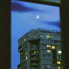 did the moon disappear..?!
