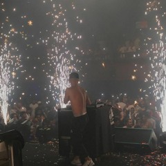 OLHA PRA TRAS E JOGA [ DJ BERTOLOSSI & DJ YAGO GOMES ]
