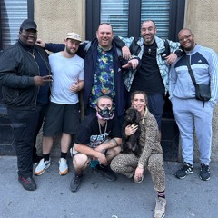 TRENCH NOIR - CROP RADIO - 22/07/25