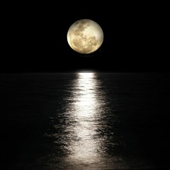 Aux reflets de la pleine lune
