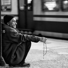 ‎⁨وتضيقُ دنيانا فنحسبُ أننا …