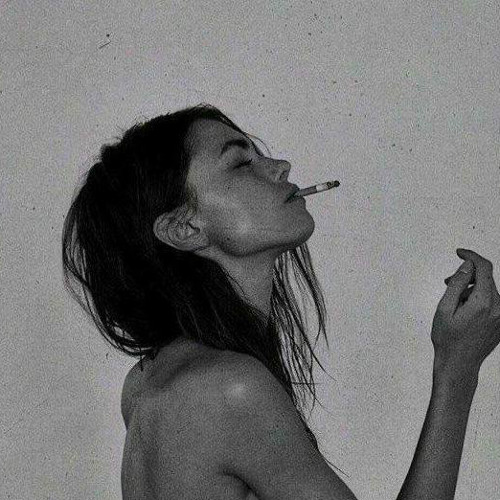 - دخاين وألي خانك ) :