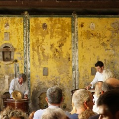 from one to the other - improvisation for two bassdrum in a feedback resonance