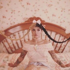 Melanie Martinez - Glued (slowed)