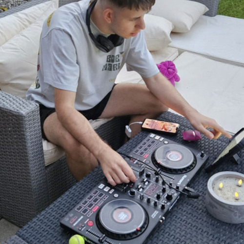mix number one. house/tech house/