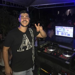 MTG - 8 MINUTINHOS DE PUTARIA (DJ HUGO LIMA)