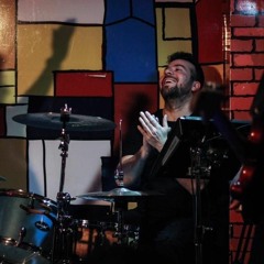 AC/DC-Shoot to Thrill (Drumless)