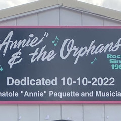 Annie And The Orphans Fair 2022 set 1