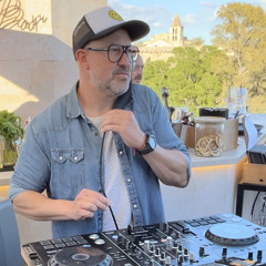 Javi Cascales @ Hostal Cuba Sky bar Mayo 24.WAV