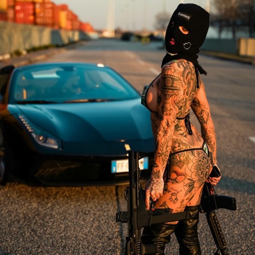 MVDNES & KEAN DYSSO - In The Car