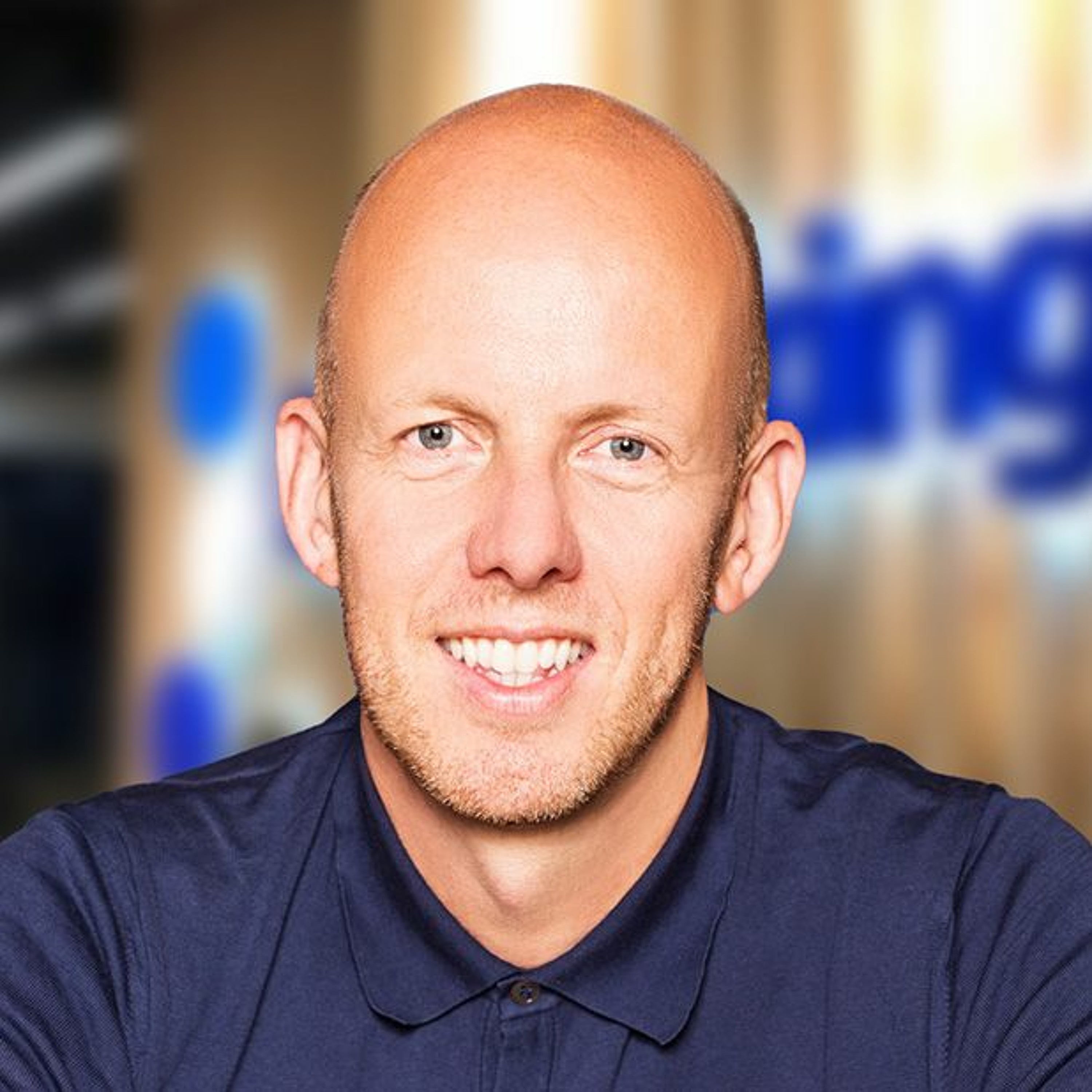 E13 | Arjan Dijk (Booking.com) on creativity and AI [Cannes Lions Special] episode artwork
