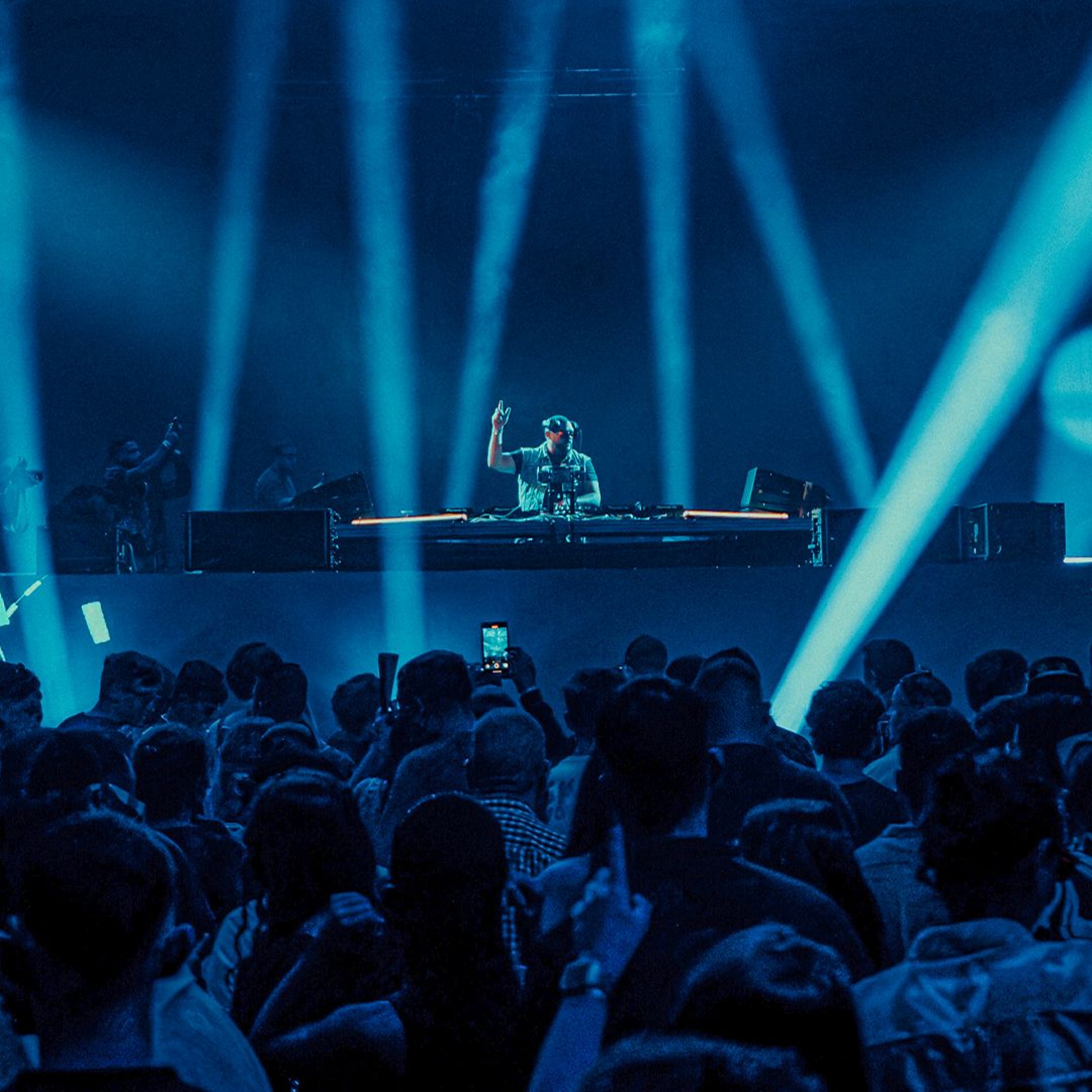 Ces Castro (Live) - Warm Up set x The Martinez Brothers - Electric Animals Jan 08 2026 episode artwork