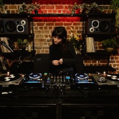 30.03.2025 Emma Caers | Microwave studio