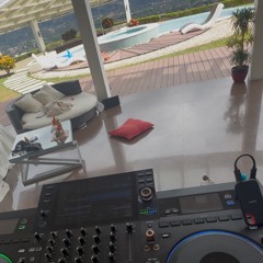 Sunday morning into TechHouse