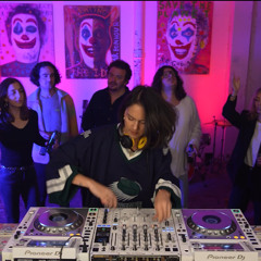 MIX TECH HOUSE