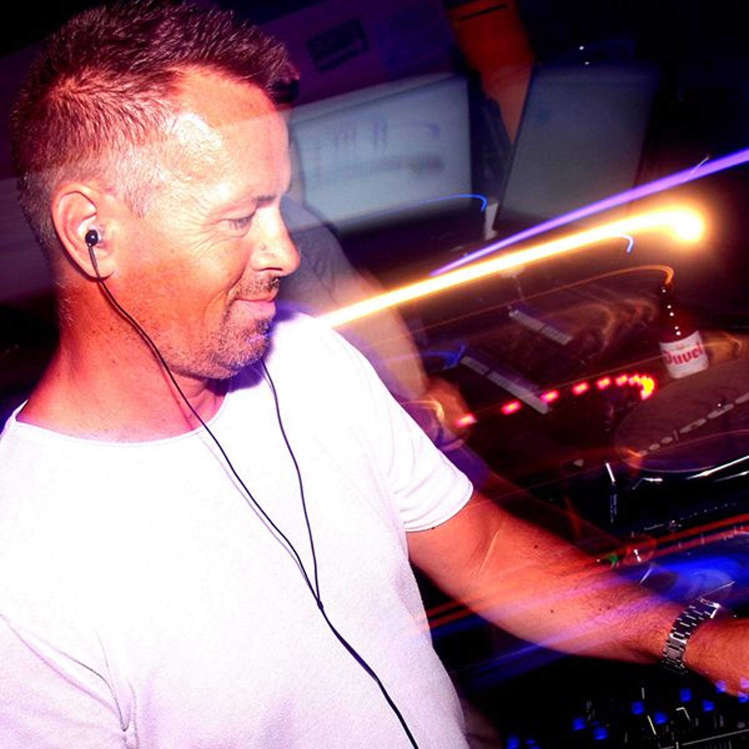 Chris Lowone