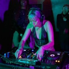 Ting Run Run live set at Star of Kings