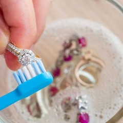 Effective Tips For Cleaning And Maintaining Precious Metal Jewelry?