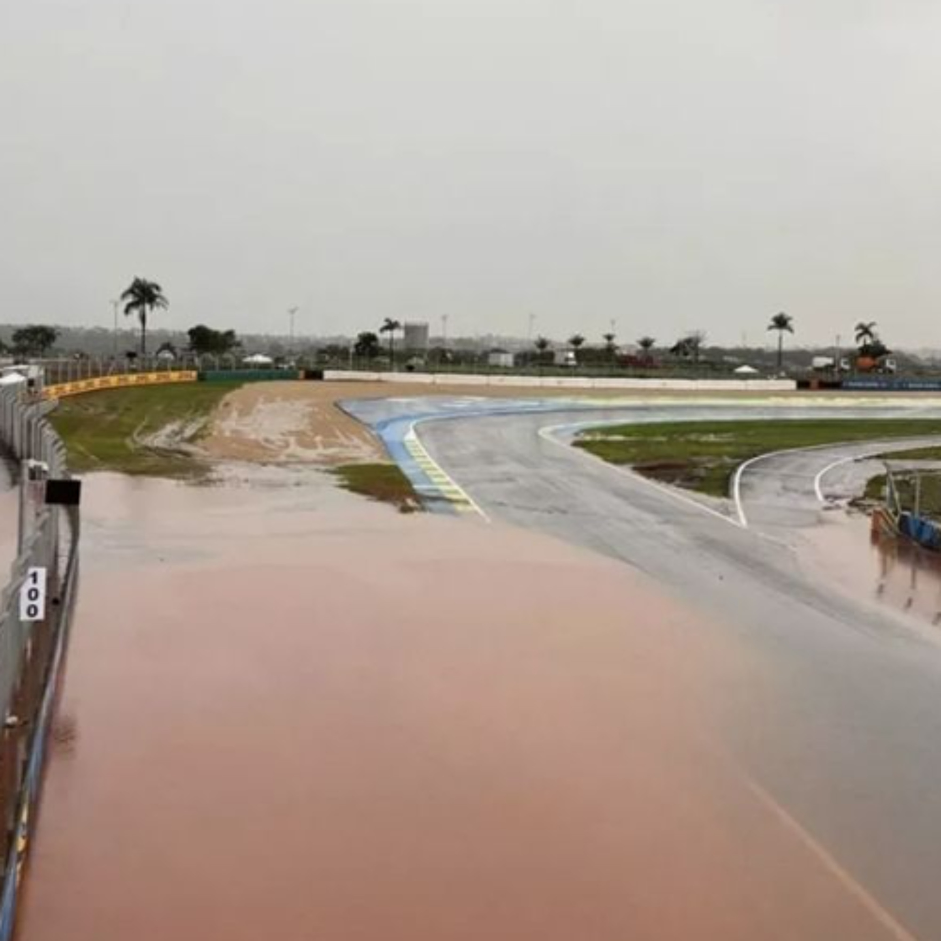 Pitlane #170 - A tuk-tuk után jöhet a jet ski verseny?