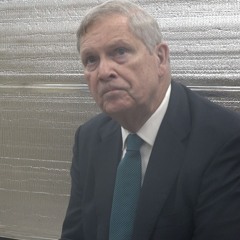 Secretary of Agriculture Tom Vilsack Supports New Lock Chamber at Lock 25 on the Mississippi