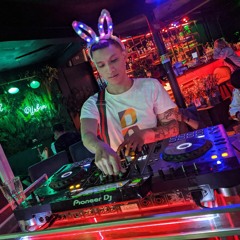 Thiên Hạ Hữu Tình Nhân ( Yêu Là Gì ) - Phúc Hoàng Remix