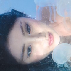 HUH YUNJIN ⋆ jellyfish
