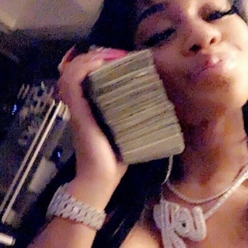 smutty - prada boo ft lil gz (prod. @malaika)