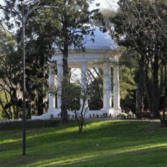 Caminata por el Parque Lezama